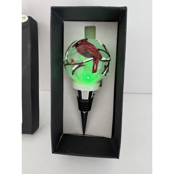 Frosted Cardinal Bird Light Up Wine Stopper Barware Christmas Holiday WORKS - Picture 2 of 6